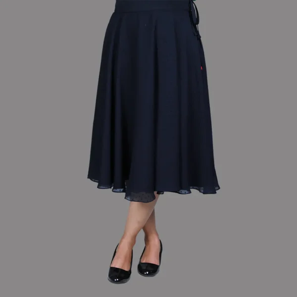 Women's Black Solid Midi skirt